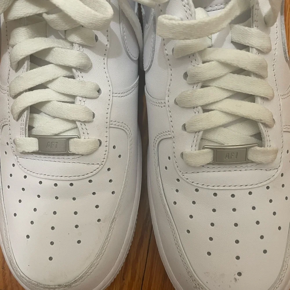 Men's White Sneakers - Picture 3 of 5